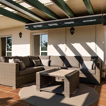 Locrimar Pool Real Padel Proximity * ماربيا